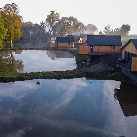 Les Pavillons De La Libellule Beauraing Exterior foto
